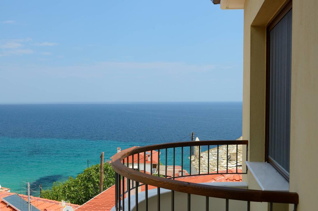 Seascape Villas Kinira Exterior photo
